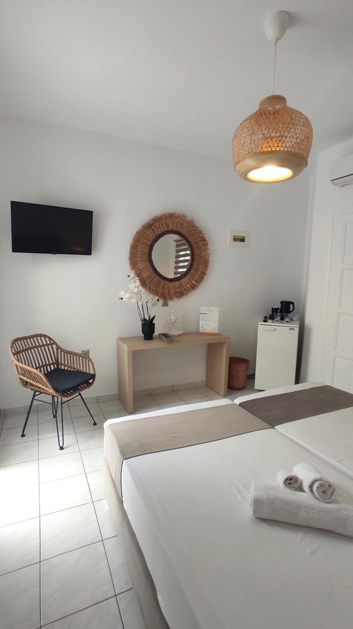 Chrysa House Hotel Kamares  Ngoại thất bức ảnh