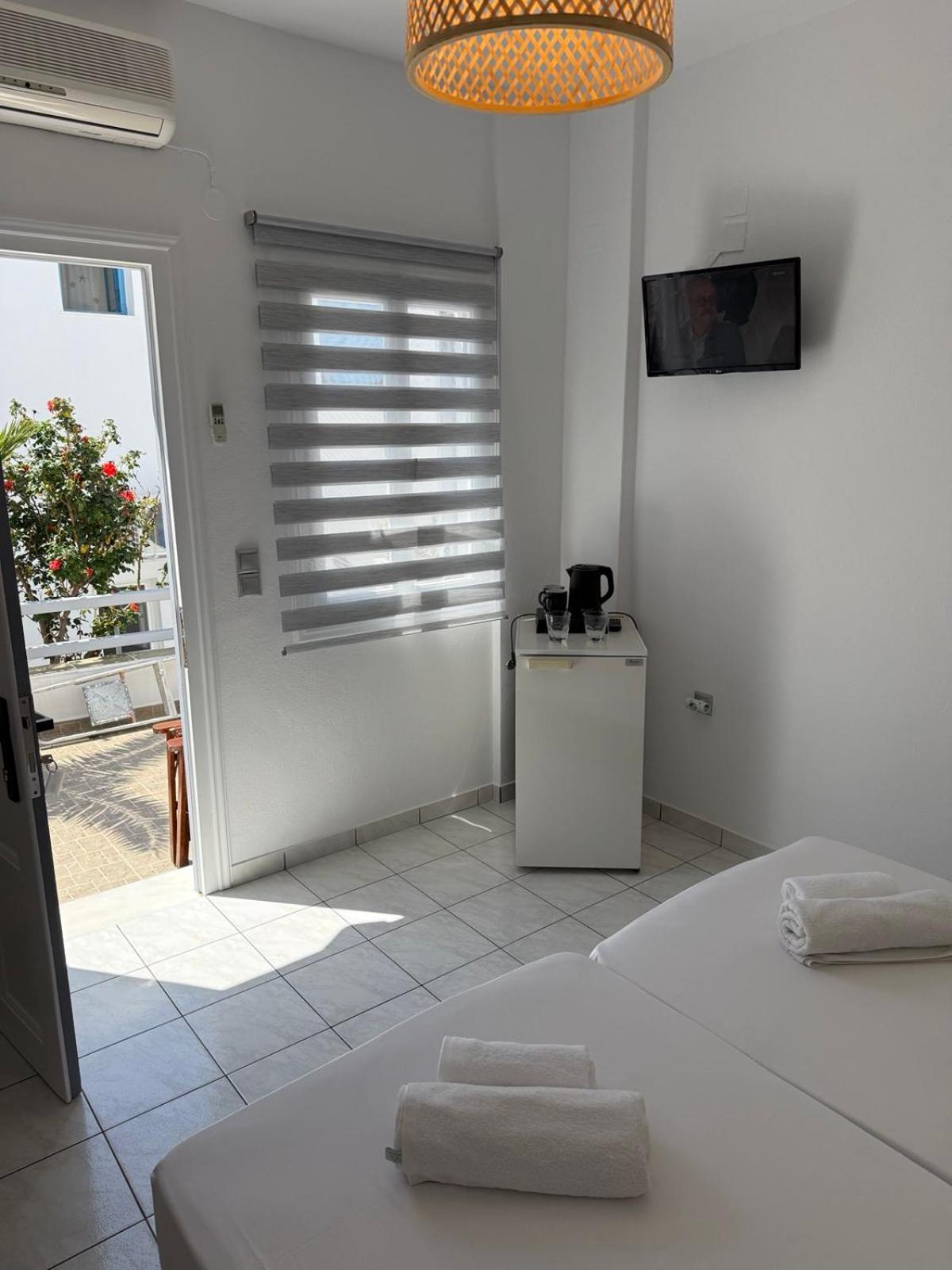 Chrysa House Hotel Kamares  Ngoại thất bức ảnh